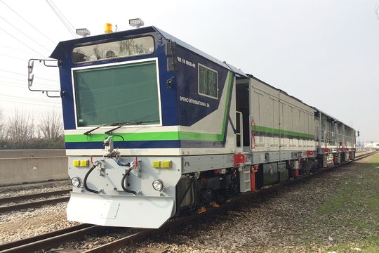 レール削正車